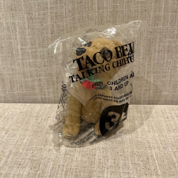 Taco Bell "I Think I'm in Love" Talking Dog Plush VINTAGE NIP - Picture 2 of 2
